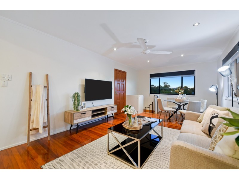 24 Gordon Road, Ferny Hills QLD 4055