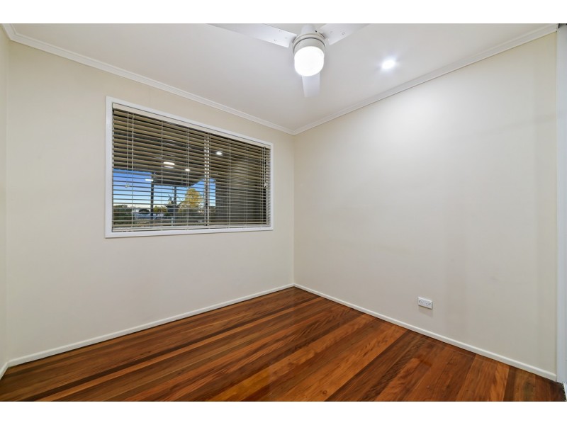 24 Gordon Road, Ferny Hills QLD 4055