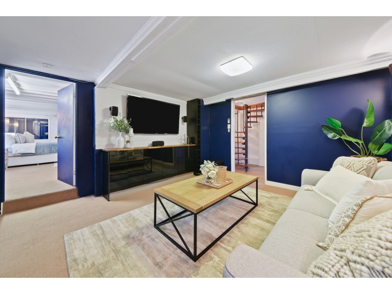 24 Gordon Road, Ferny Hills QLD 4055