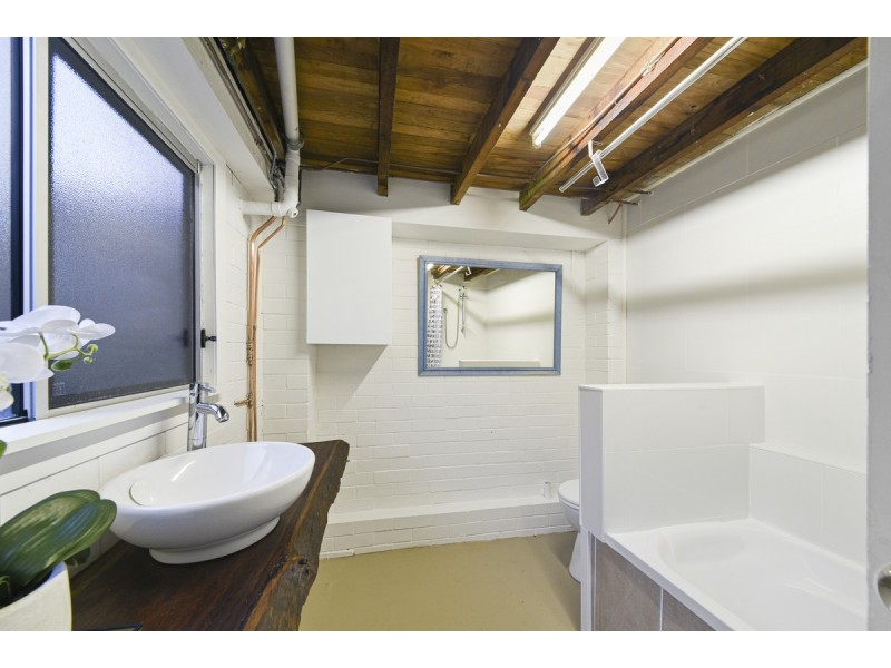 24 Gordon Road, Ferny Hills QLD 4055