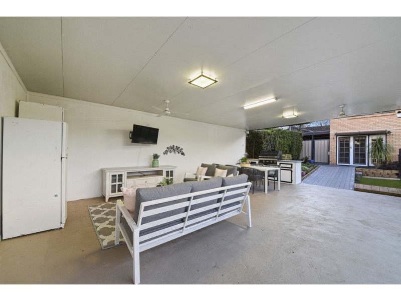 24 Gordon Road, Ferny Hills QLD 4055