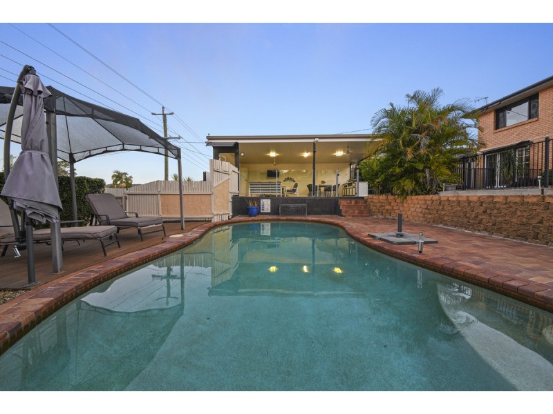 24 Gordon Road, Ferny Hills QLD 4055