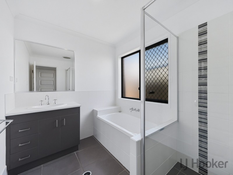 40 Wellington Road, Murrumba Downs QLD 4503