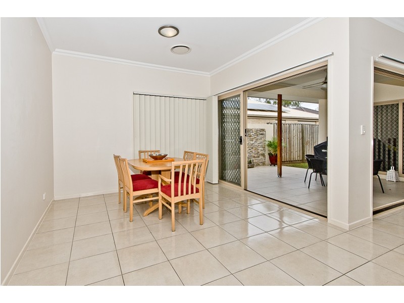 9 Gardenia Place, Bridgeman Downs QLD 4035