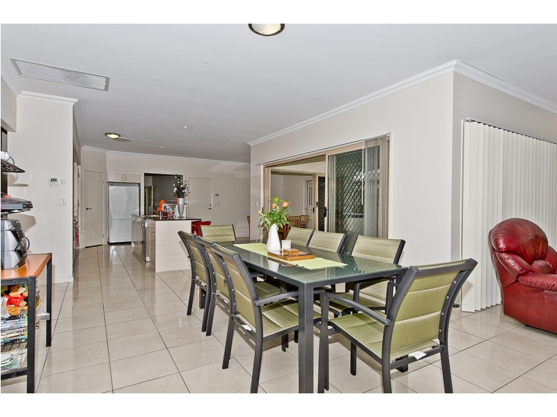 9 Gardenia Place, Bridgeman Downs QLD 4035