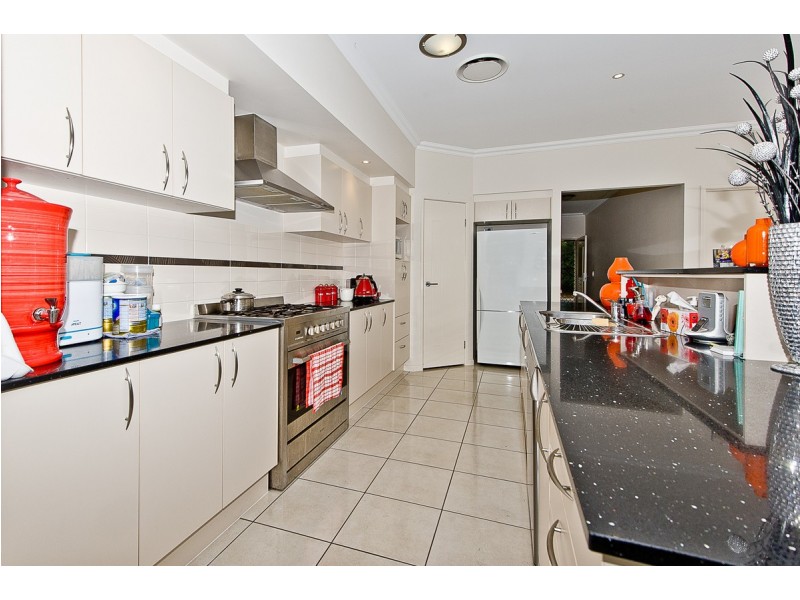 9 Gardenia Place, Bridgeman Downs QLD 4035