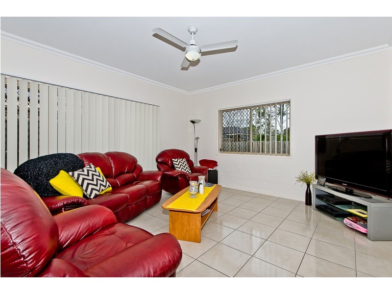 9 Gardenia Place, Bridgeman Downs QLD 4035