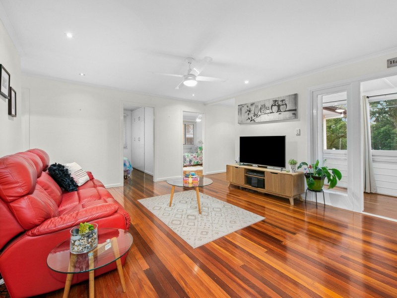 32 Redbourne Street, Chermside West QLD 4032