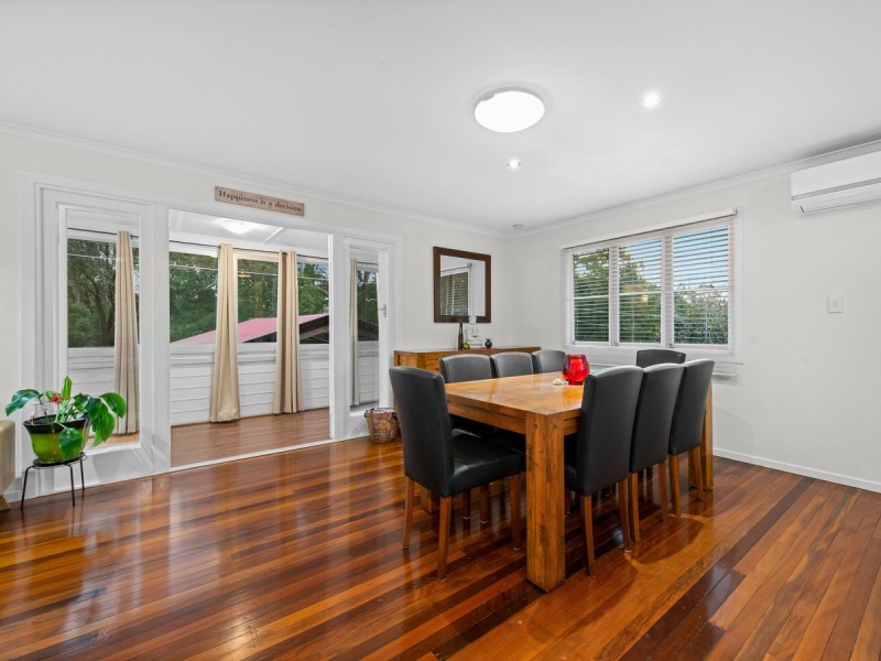 32 Redbourne Street, Chermside West QLD 4032