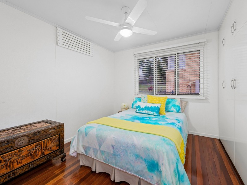 32 Redbourne Street, Chermside West QLD 4032