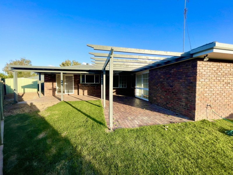 4 Hylacola Street, Albany Creek QLD 4035