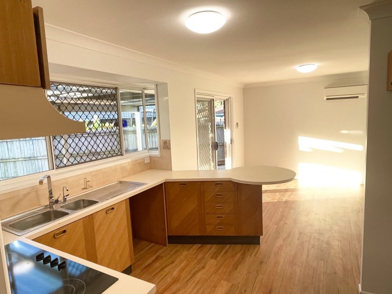 4 Hylacola Street, Albany Creek QLD 4035