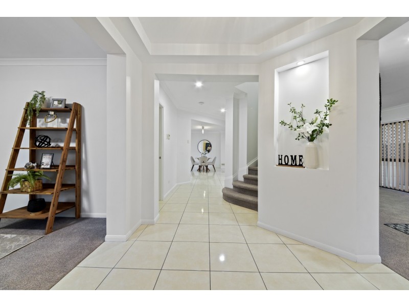 18 Crowcombe Place, Carseldine QLD 4034