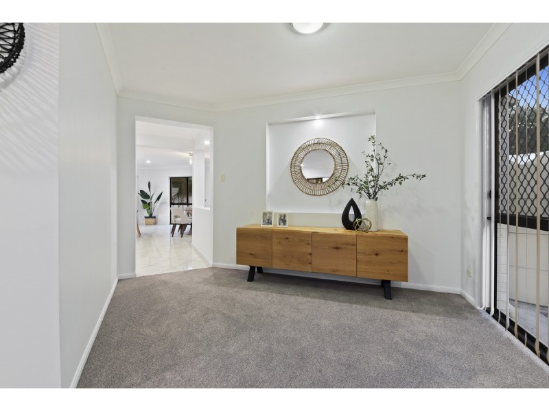 18 Crowcombe Place, Carseldine QLD 4034