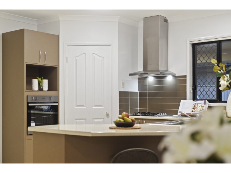 18 Crowcombe Place, Carseldine QLD 4034