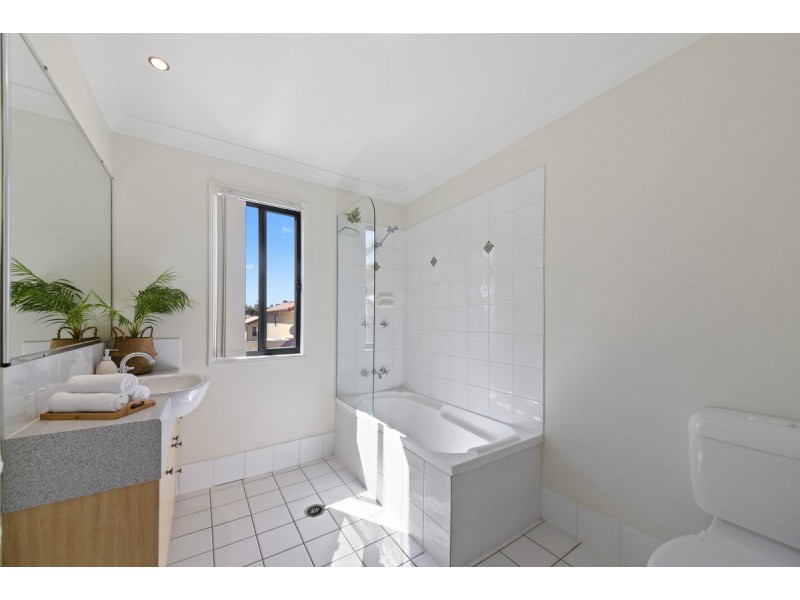 1/121 Albany Creek Road, Aspley QLD 4034