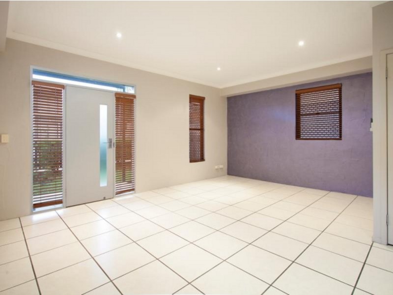 1/27 Latham Street, Chermside QLD 4032