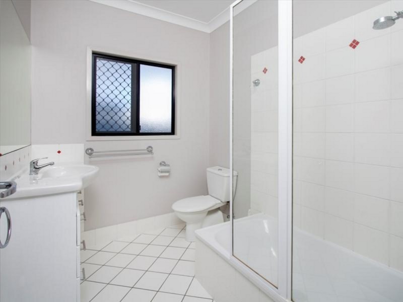 1/27 Latham Street, Chermside QLD 4032