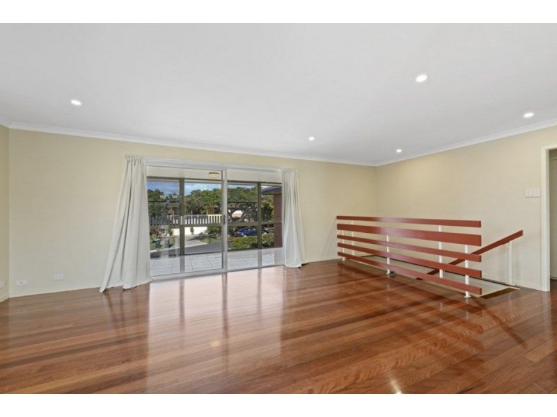 9 Graymond Street, Chermside West QLD 4032