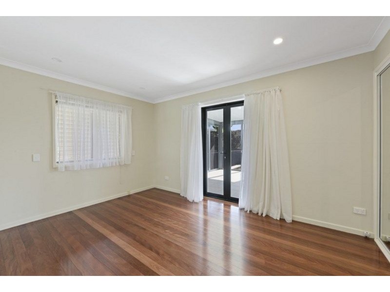 9 Graymond Street, Chermside West QLD 4032