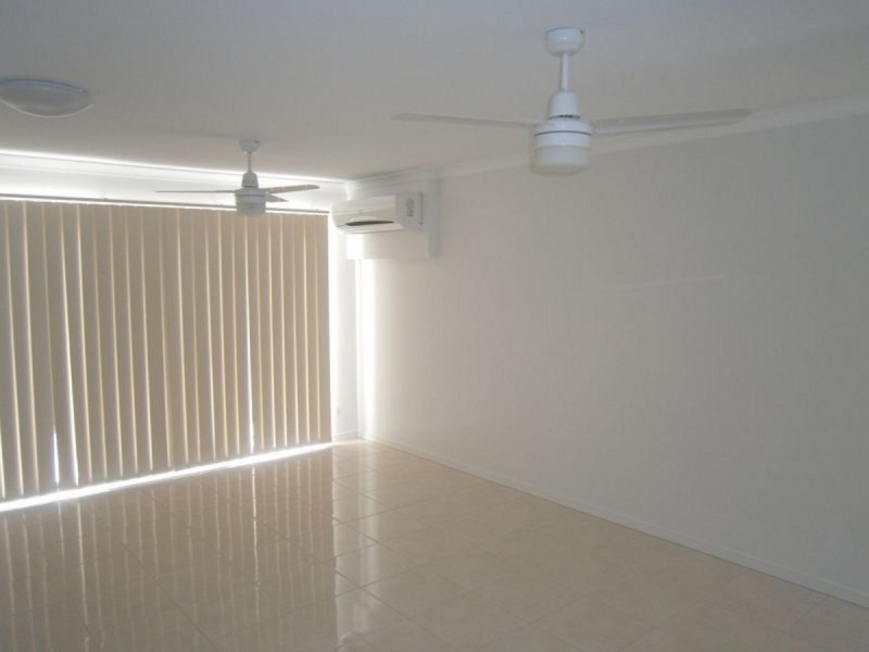 142 Carselgrove Avenue, Fitzgibbon QLD 4018