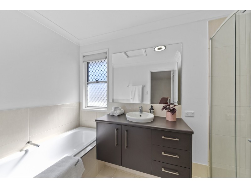 38 Kosciusko Lane, Fitzgibbon QLD 4018