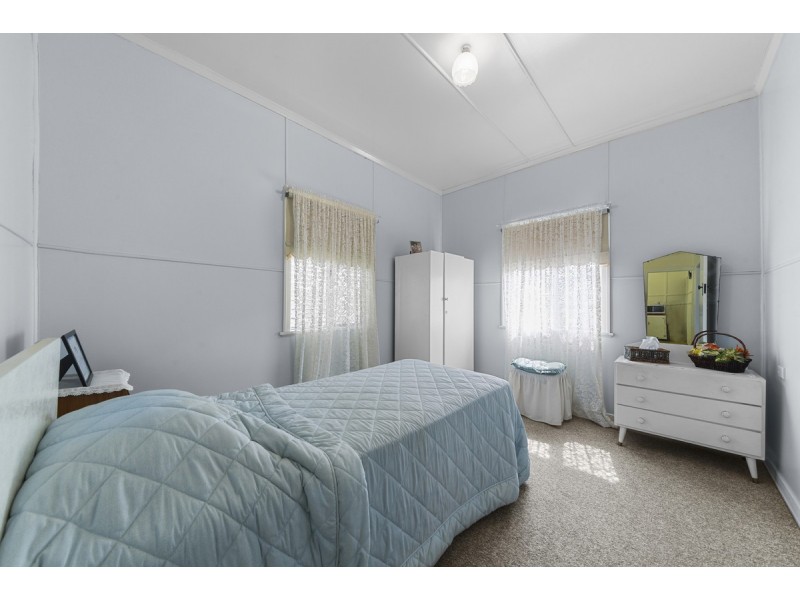 24 Lloyd Street, Brighton QLD 4017