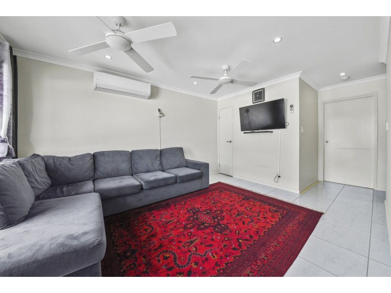 15 Broadwater Lane, Fitzgibbon QLD 4018