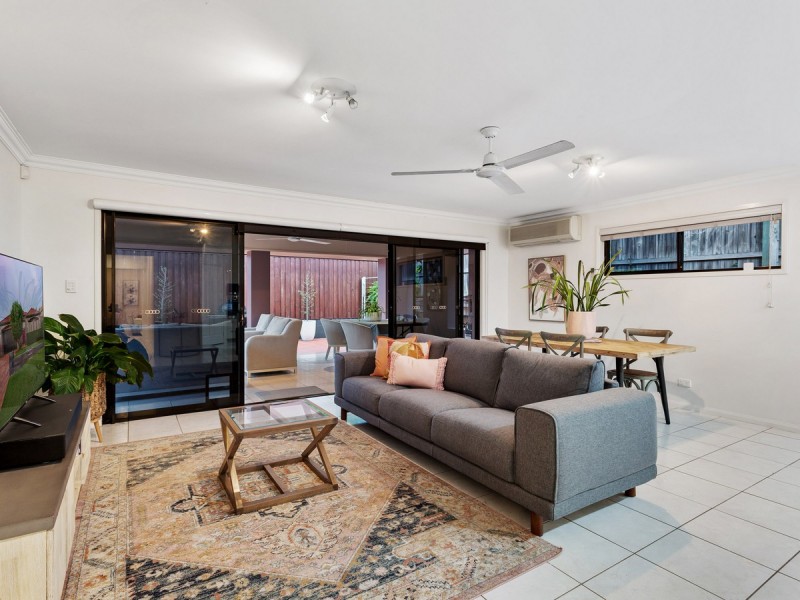 11 Dicaprio Circuit, Bridgeman Downs QLD 4035