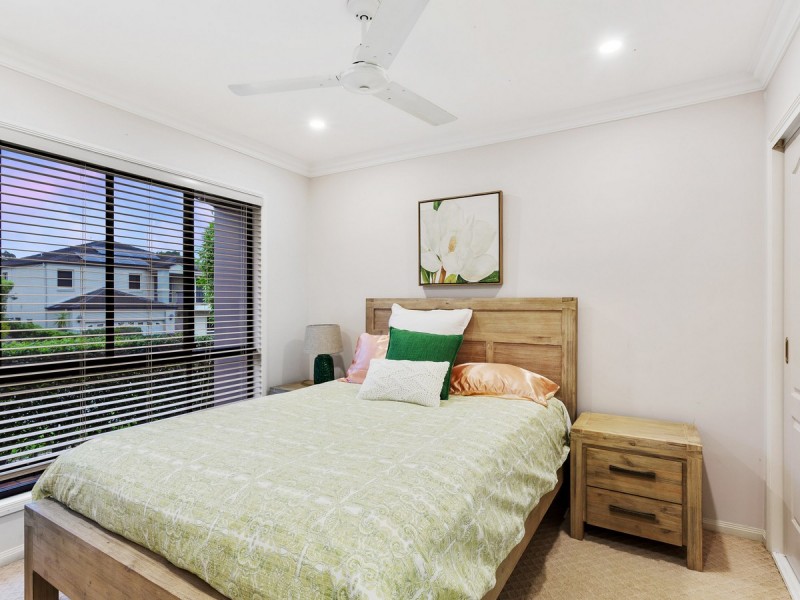 11 Dicaprio Circuit, Bridgeman Downs QLD 4035