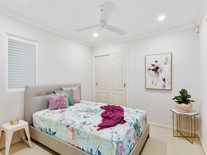 11 Dicaprio Circuit, Bridgeman Downs QLD 4035