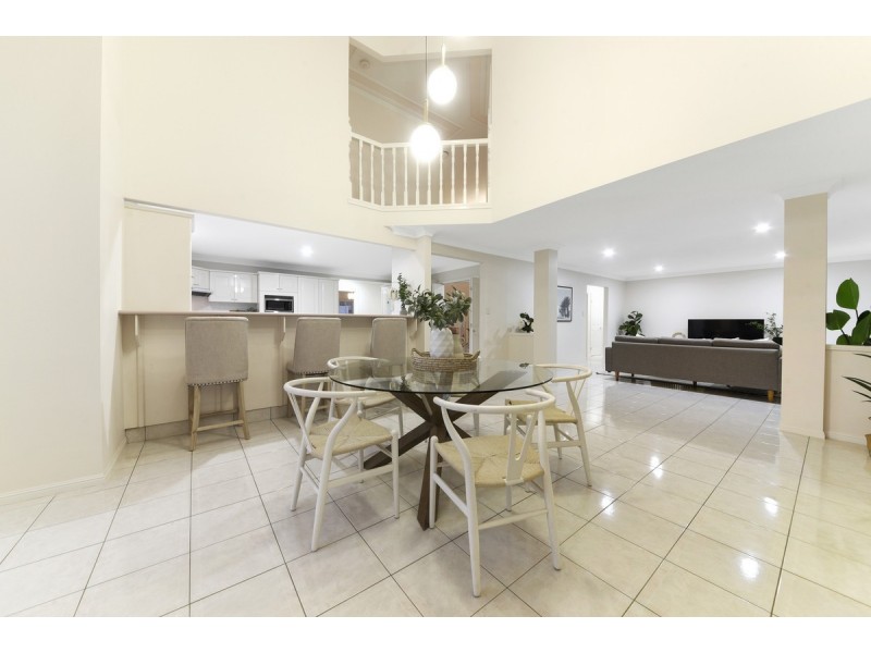 3 Sommerville Place, Chermside West QLD 4032