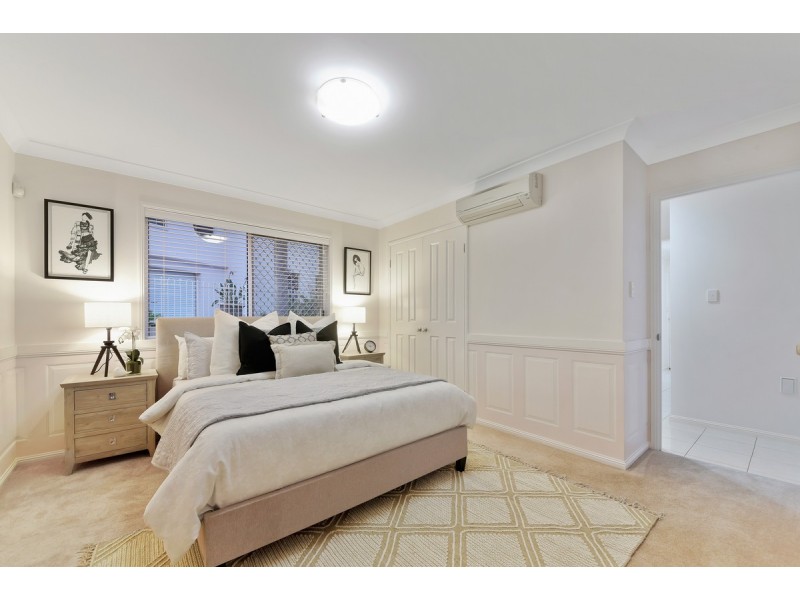 3 Sommerville Place, Chermside West QLD 4032