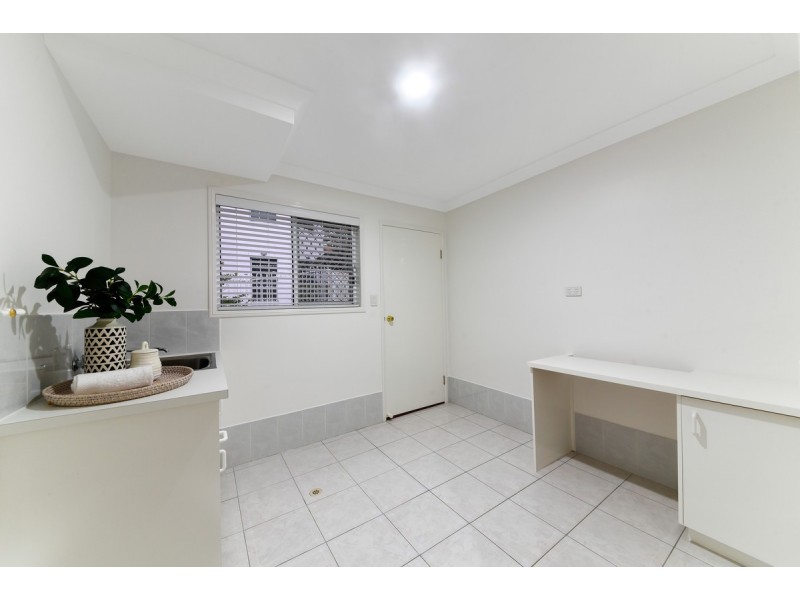 3 Sommerville Place, Chermside West QLD 4032