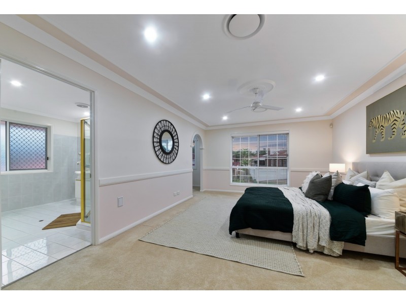 3 Sommerville Place, Chermside West QLD 4032