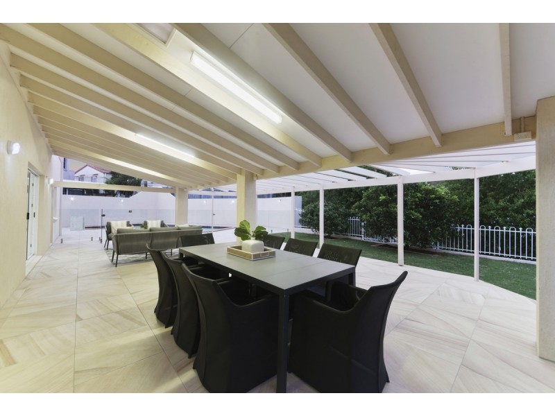 3 Sommerville Place, Chermside West QLD 4032