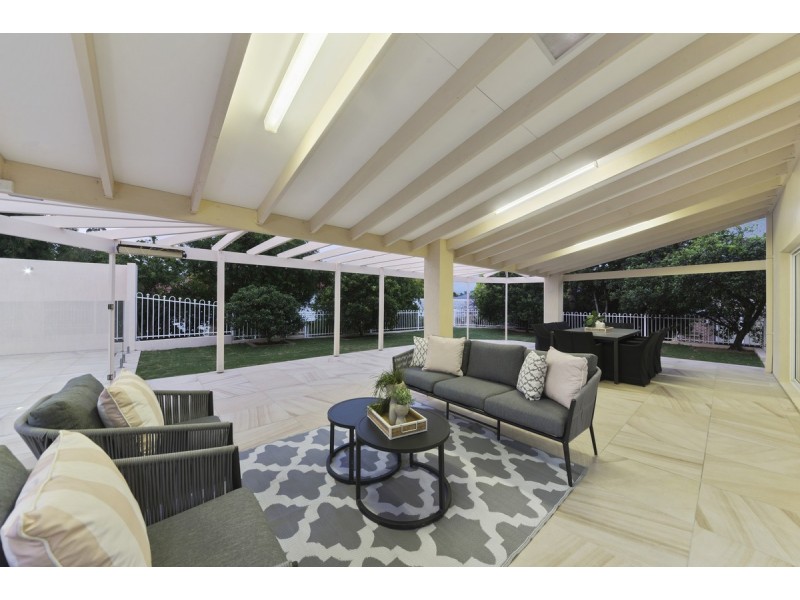 3 Sommerville Place, Chermside West QLD 4032