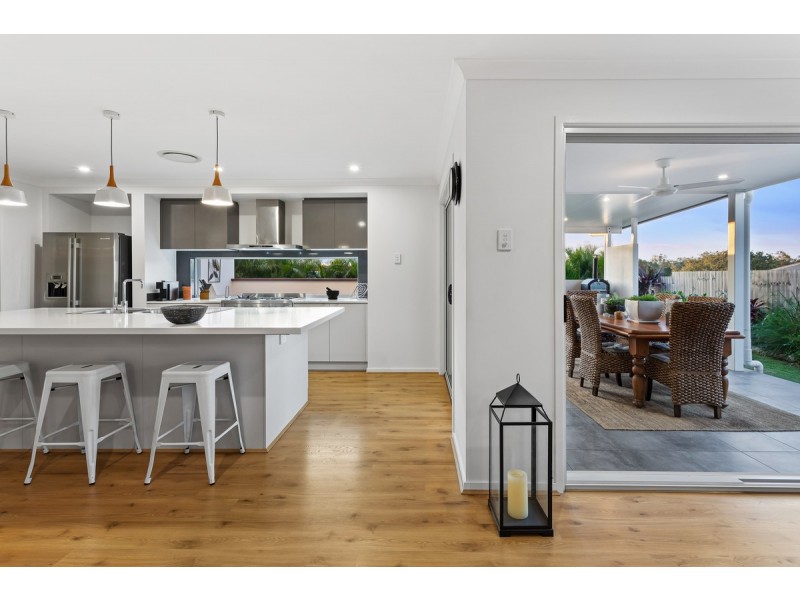 4 Beazley Circuit, Bridgeman Downs QLD 4035