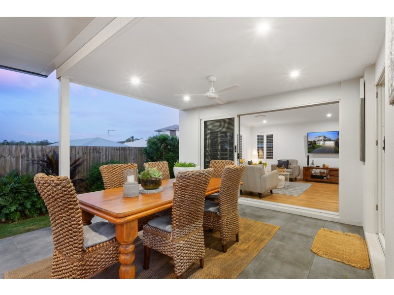 4 Beazley Circuit, Bridgeman Downs QLD 4035