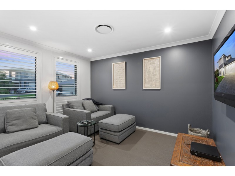 4 Beazley Circuit, Bridgeman Downs QLD 4035