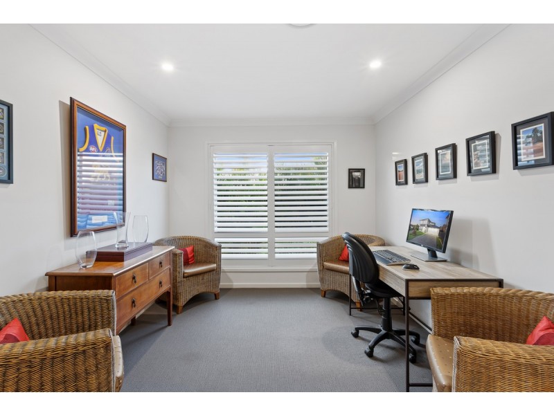 4 Beazley Circuit, Bridgeman Downs QLD 4035