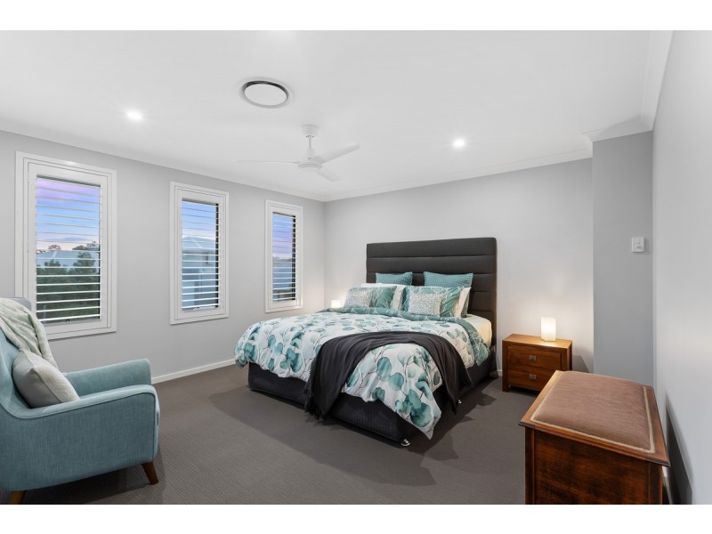 4 Beazley Circuit, Bridgeman Downs QLD 4035