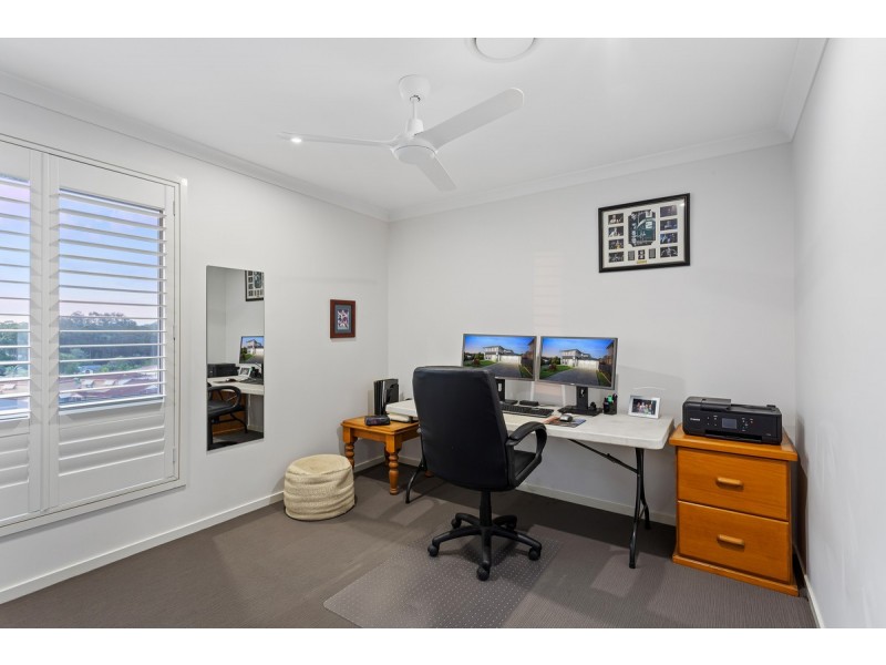 4 Beazley Circuit, Bridgeman Downs QLD 4035