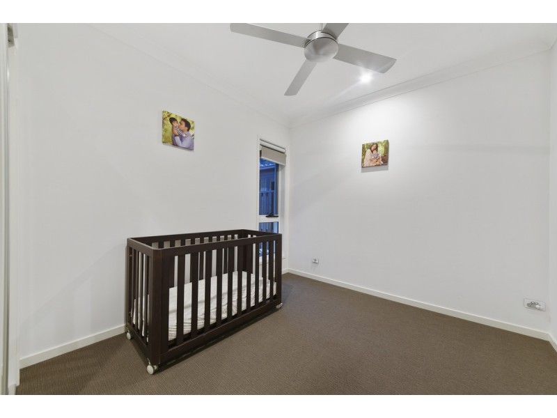 13 Blue Mountains Crescent, Fitzgibbon QLD 4018