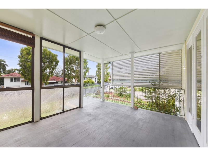 24 Lindale Street, Chermside West QLD 4032