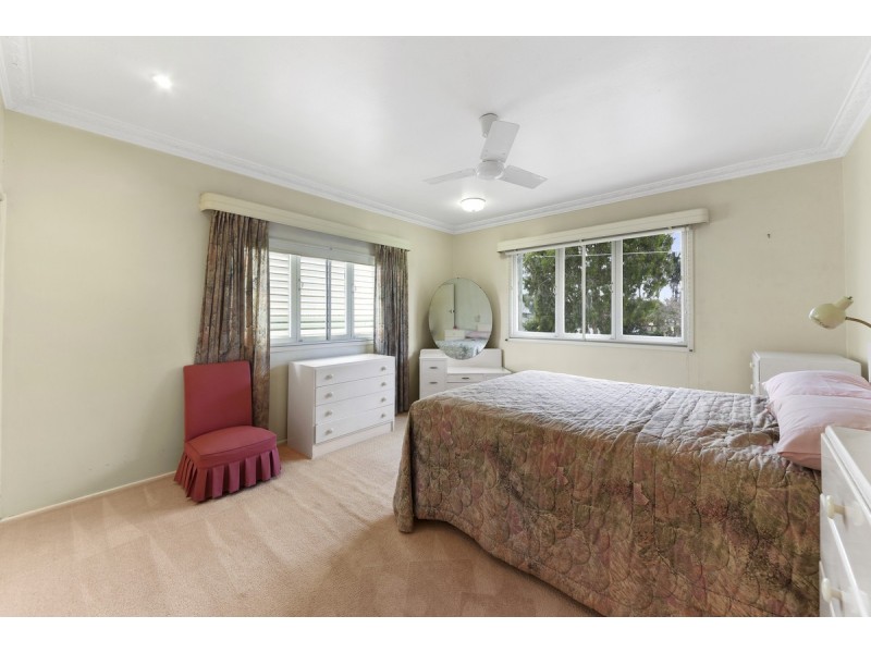 24 Lindale Street, Chermside West QLD 4032