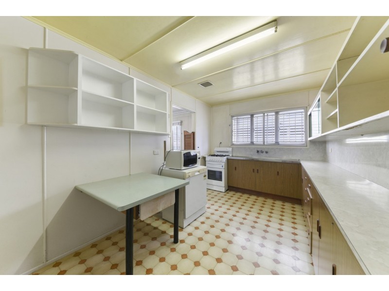 24 Lindale Street, Chermside West QLD 4032