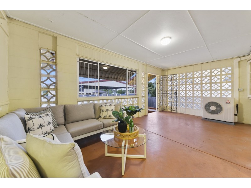 8 Kirby Road, Aspley QLD 4034