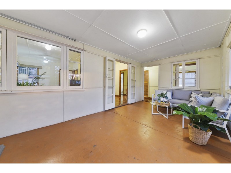 8 Kirby Road, Aspley QLD 4034