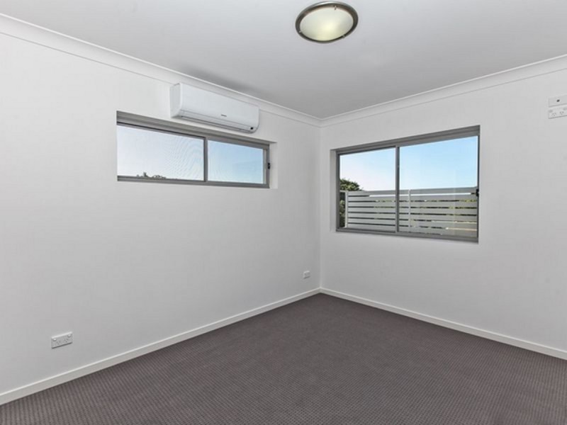 1/23 Grasspan Street, Zillmere QLD 4034